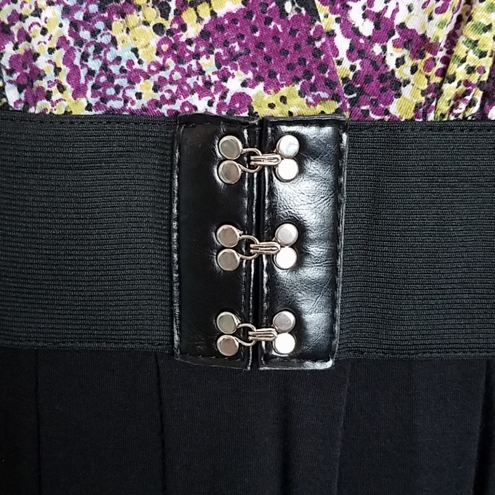 Dress - Picture 3 of 5